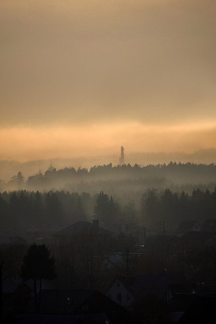 Вид из Краснознаменска на с. Сидоровское.
