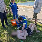 Сотрудники парка оказали помощь молодому человеку, который не рассчитал свои силы, пытаясь переплыть озеро