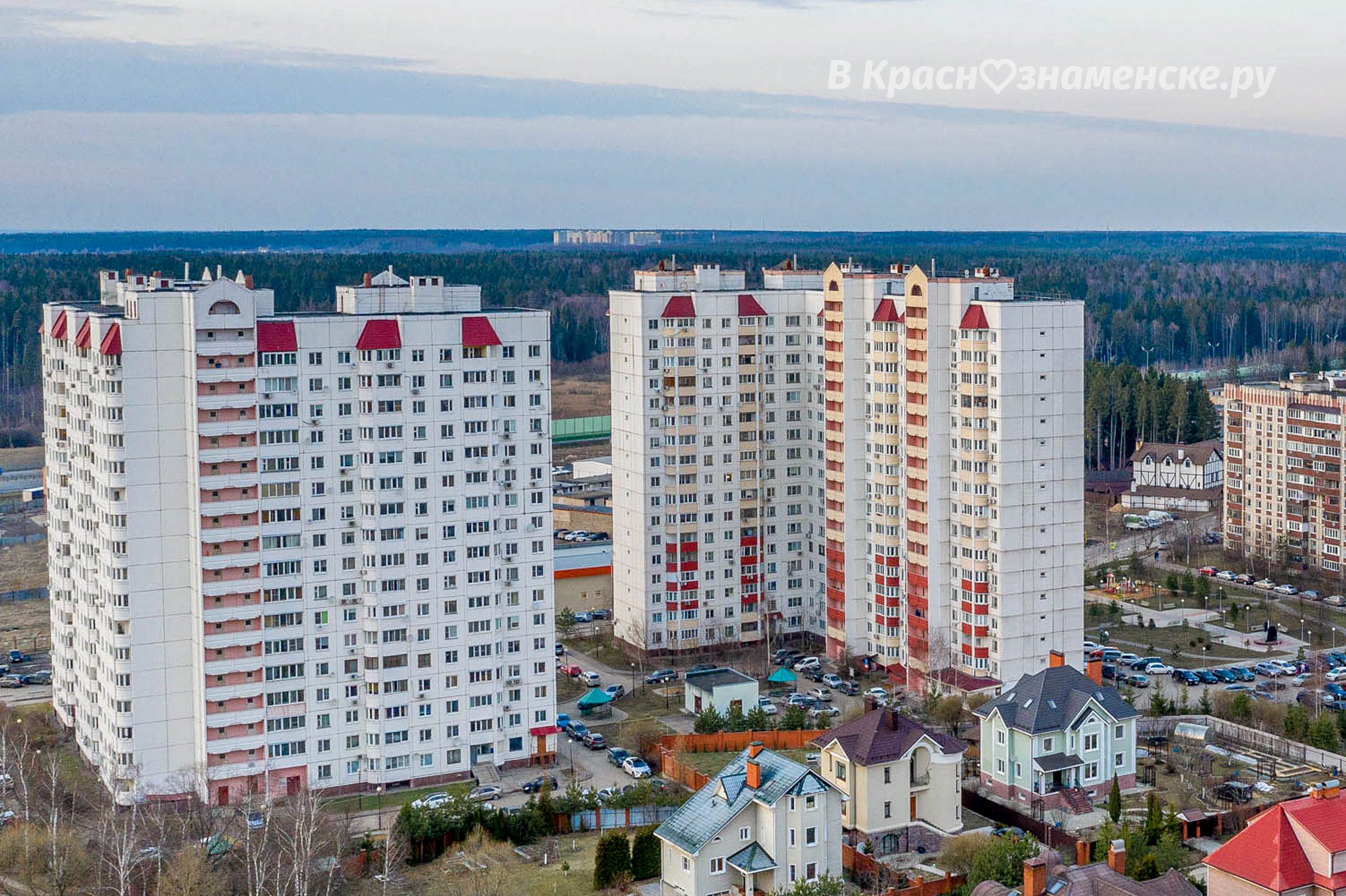 На Гагарина 19 со стороны 2 и 4 подъездов будет производиться укладка асфальта. Огромная просьба - убрать все автомобили