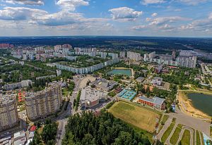 Немного летнего города с высоты птичьего полёта