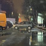 Город засыпает, авто начинают жить своей жизнью. 