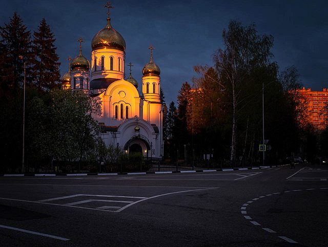 Закат, церковь