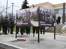 25 ноября состоялась торжественная церемония открытия подножия — закладного камня на месте установки будущего памятника «Луноход-1».