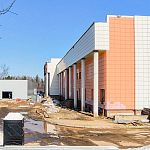 На территории оранжевого недостроя продолжаются строительные работы