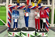 Подмосковные спортсменки завоевали две медали на всероссийских соревнованиях по фехтованию на рапирах среди юниорок