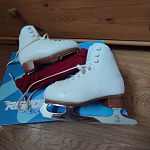 Продам профессиональные коньки Risport 19,5