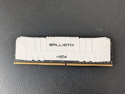 Оперативка DDR4  8Gb 3200 ballistix