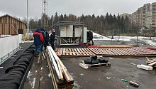 Владимир Пирогов посетил строительство сезонного катка в Городском парке