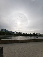 Запечатлели сегодня довольно редкое явление - гало очень красиво!