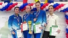 Краснознаменские спортсменки завоевали  три медали первых юниорских состязаний сезона по фехтованию