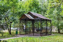 Для чего демонтируют кованые беседки в городе?
