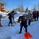 Вчера на ул. Связистов кипела активная работа.