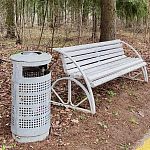 В Городском парке, вдоль ул. Минская появились новые лавочки