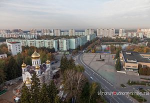 Церковь, вид сверху, площадь Ленина