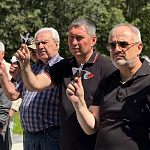 27 июля в Сквере Победы прошла мемориальная акция «Свеча памяти», приуроченная ко Дню памяти детей — жертв войны в Донбассе