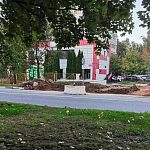 Напротив Ул.Победы 7 начались работы по обустройству тротуара и ремонту асфальтового покрытия во дворе