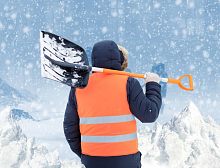 Хочу сказать слова благодарности дворникам по расчистке снега по тротуарам вокруг Краснознаменной 10