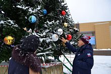  На этой неделе открывается главная ёлка на площади Ленина.