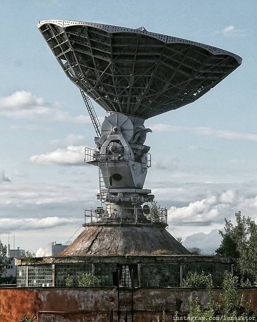 Заброшенный пункт Спутниковой Связи 3П2С в Красноз