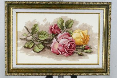 Вышивка розы