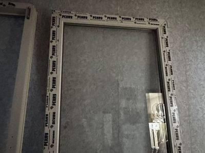 Дверь балконного блока новая
