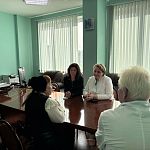 1 октября заместители главы Краснознаменска Юлия Осипенко и Сергей Федоров провели обход городских территорий по обращениям жителей.