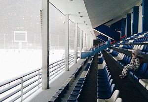Стадион Заря, зима, зритель