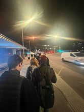 Кол-во рейсов не увеличилось, очередь огромная, посадочных мест в новых автобусах меньше