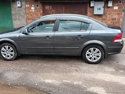 Продается Опель Астра, 2012 года, пробег 46 500