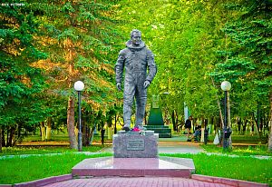 Космонавт