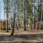 Зона барбекю уже готова к сезону шашлыков