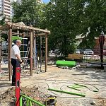 20 мая Владимир Пирогов проверил работы по модернизации детской площадки