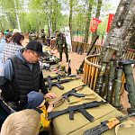 Выставка макетов вооружения и снаряжения Российской Армии в Беличьем парке