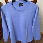 Свитер голубой. Фирма Massimo Dutti. Торг.