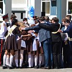 Последний звонок для выпускников школ Краснознаменска.