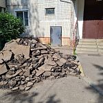 Гора мусора на ул. Гагарина д. 11