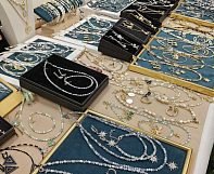 Приходите выбирать подарки себе и своим близким.