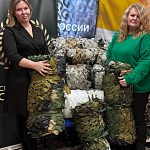 Нина Мажаева, совместно с коллегами, передали маскировочные сети в зону СВО.
