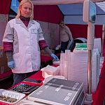 Праздничная торговля в Городском парке — Краснознаменск