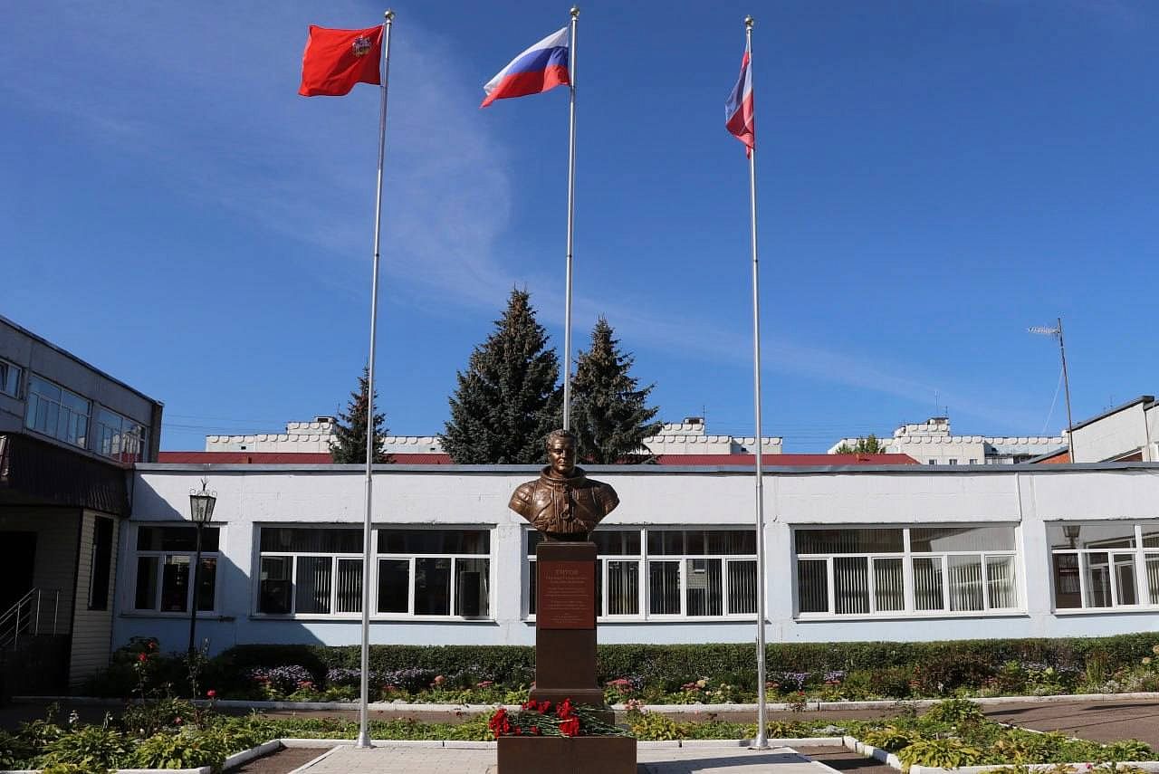 6 августа исполнится 65 лет со дня легендарного полёта второго космонавта Земли - Германа Степановича Титова