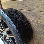 Продаю Зимние шины 4 шт. на дисках  Kumho I'Zen KW