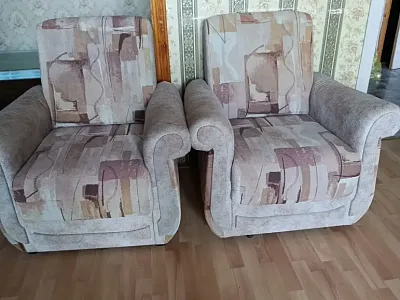 Продаю диван и два кресла 