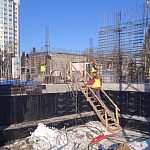 Глава горда посетил строительство образовательного центра на ул. Связистов.
