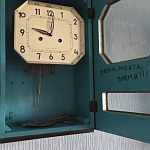 Часы настенные с боем и декоративной росписью — Краснознаменск