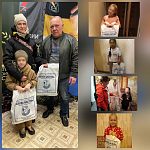 КРАСНОЗНАМЕНСКИМ ШКОЛЬНИЦАМ ПОДАРИЛИ ШКОЛЬНУЮ ФОРМУ