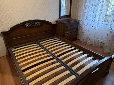 Кровать комод и зеркало