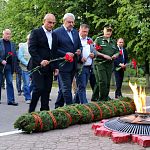 Церемония возложения цветов в День памяти и скорби