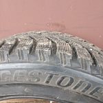 Отдам  шины BRIDGESTONE 205/55 R16 зимние Б/У