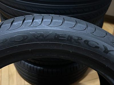 Продам резину Pirelli powergy 225/45/17