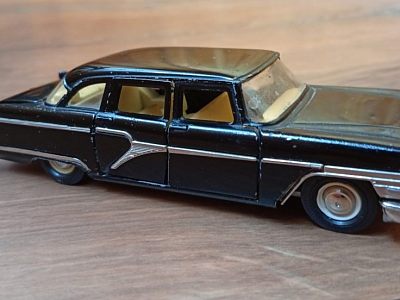 Модель Газ-13 Чайка, 1/43 , сделано в СССР